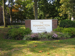 Welcome sign to Pennington School