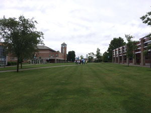 罗杰威廉大学宽敞、风景优美的校园